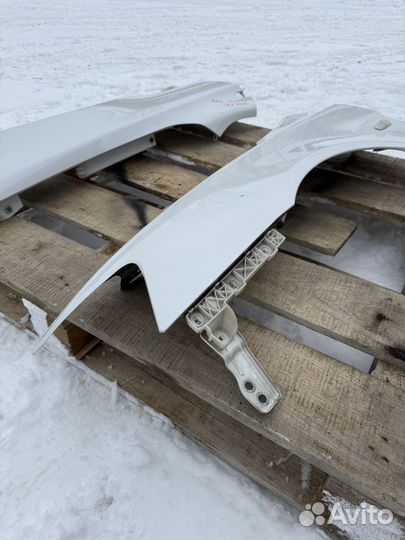 Крыло переднее Mitsubishi lancer 10