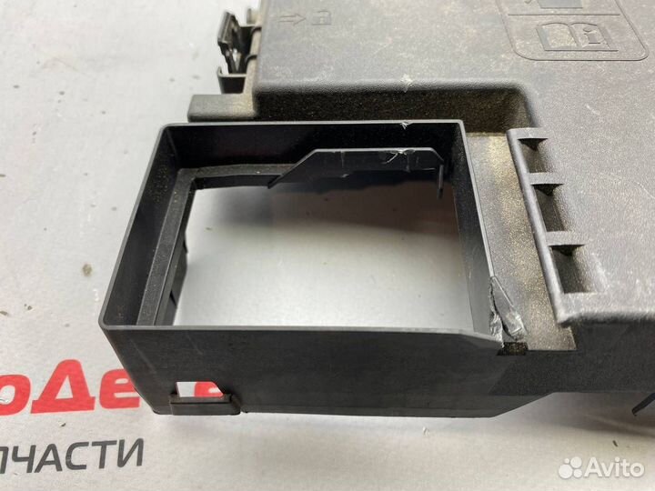 Крышка блока предохранителей Buick Encore GX 2021