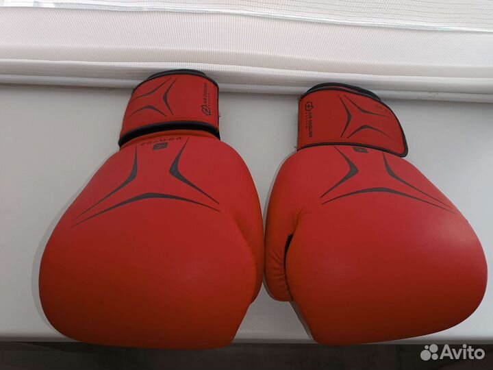 Боксерские перчатки 14 oz