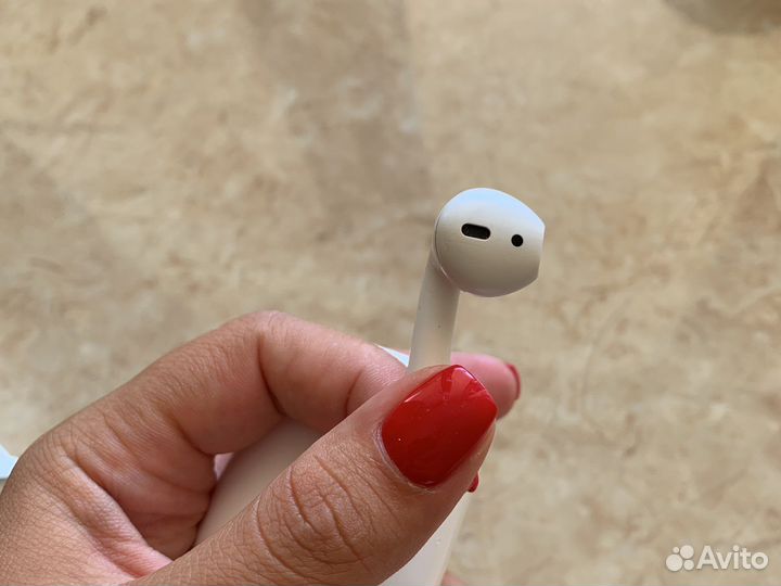 Air pods 2 (кейс + левый наушник)