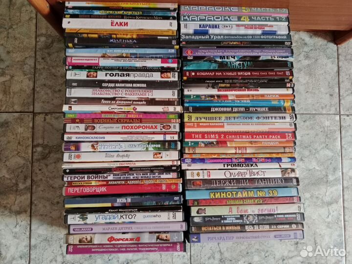 64 DVD диска, в основном, с фильмами