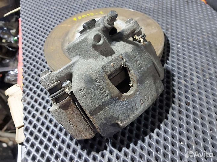 Суппорт тормозной передний левый Skoda Fabia II