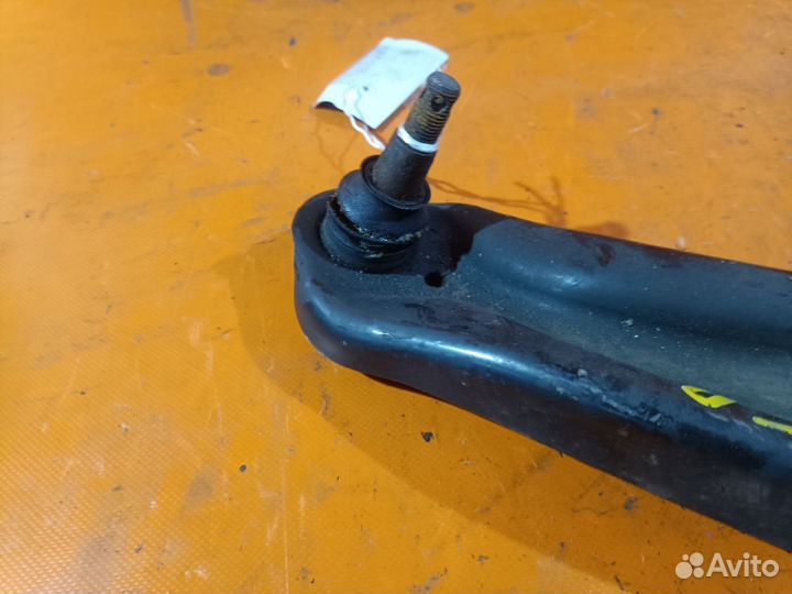 Рычаг передний правый Honda Fit GK3
