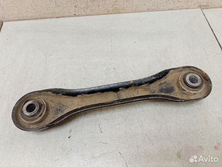 Тяга задняя поперечная BBM228500A