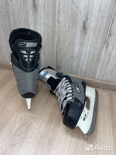 Хоккейные коньки bauer Nike supreme 20 размер 40,5