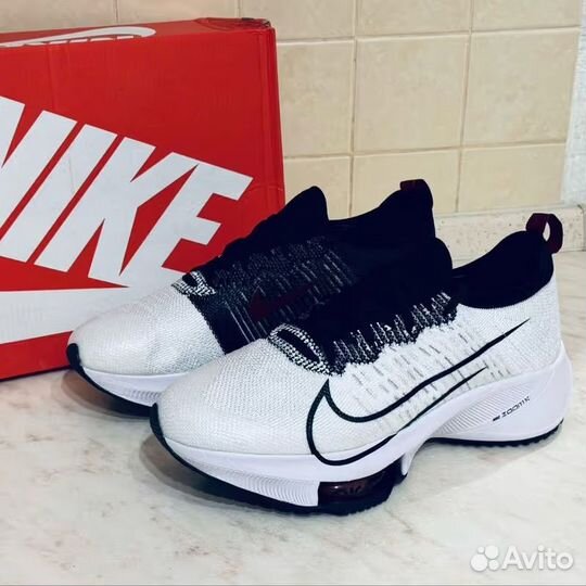 Кроссовки Nike Air zoom tempo next