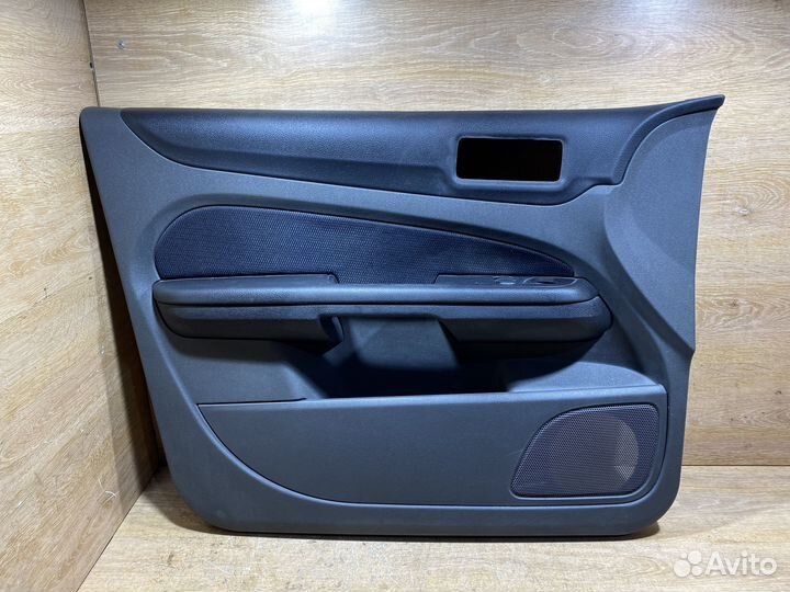 Обшивка передняя левая Ford Focus 2 79123