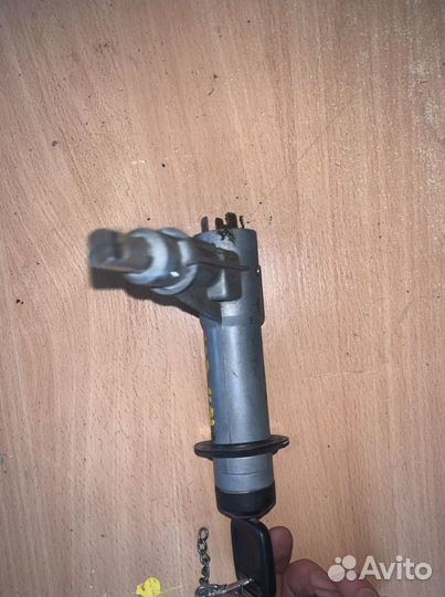 Замок зажигания audi 100 44куз до 88