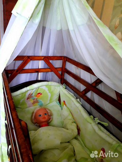 Детская кроватка