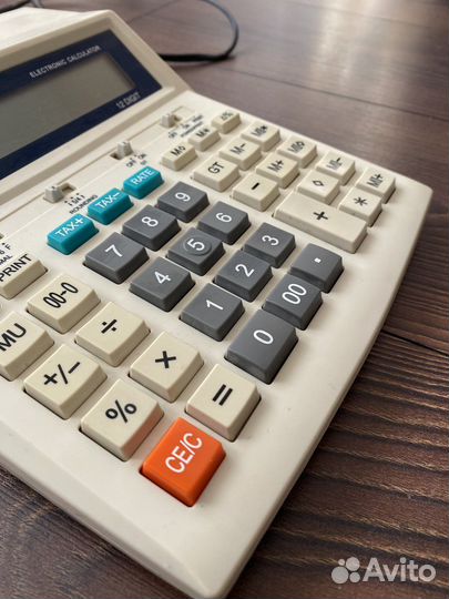 Калькулятор / кассовый аппарат