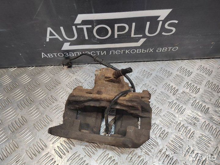 Суппорт передний правый Mercedes Benz C 230 2.3 M