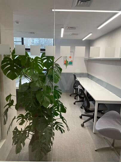 Офисное помещение 1100.00 кв.м 2 этаж