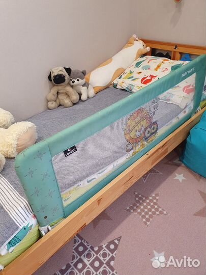 Защитный бортик в кроватку