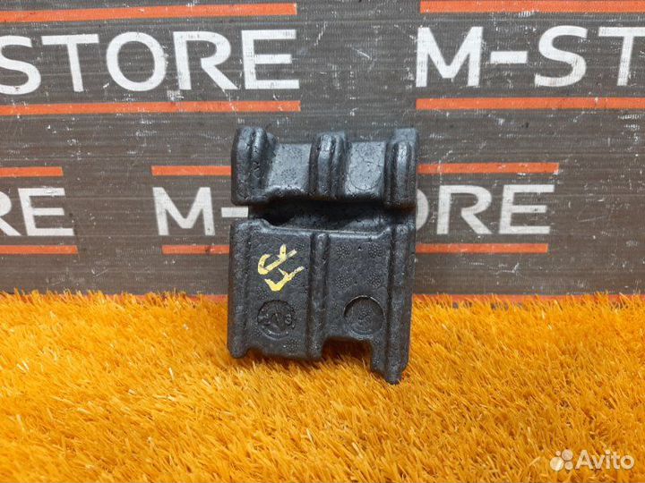 Наполнитель передний правый Bmw 5-Series F10