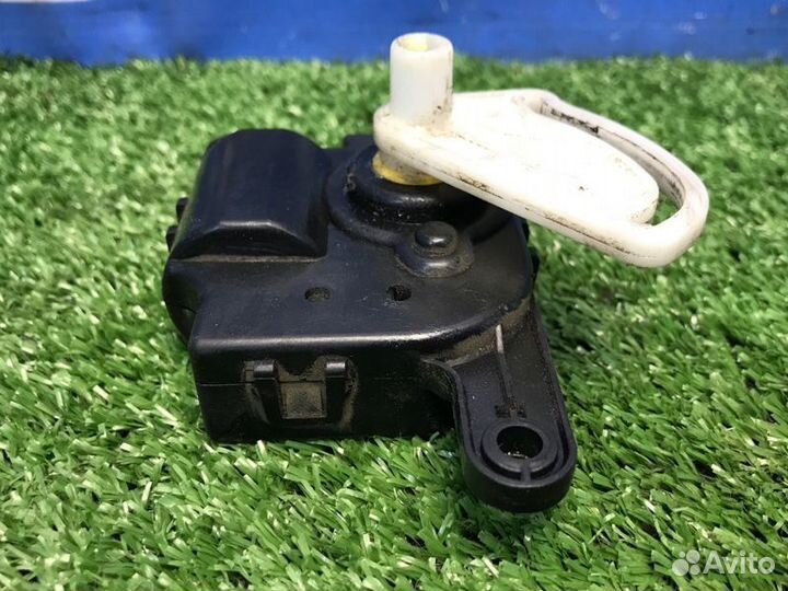 Моторчик заслонки печки Kia Magentis MG 2.0 G4KA