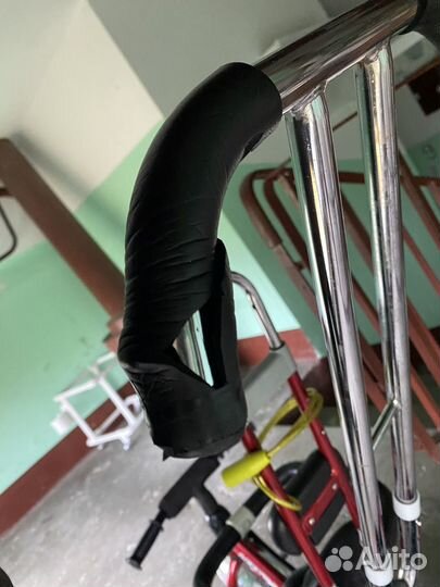 Велосипед с ручкой