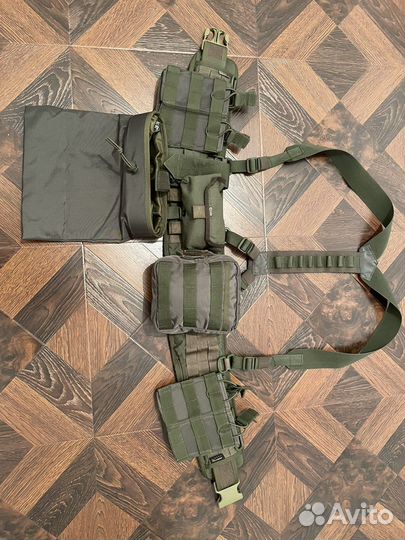 Разгрузочный пояс с подсумками и мед. (варбелт)