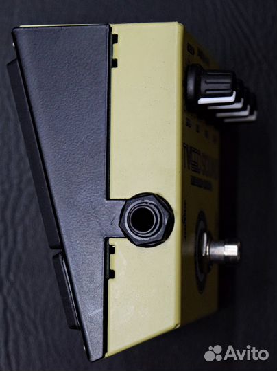 Гитарная педаль AMT Tweed Sound