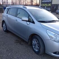 Toyota Verso 1.8 CVT, 2011, 342 000 км, с пробегом, цена 1 049 000 руб.