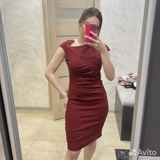 Платья вечерние