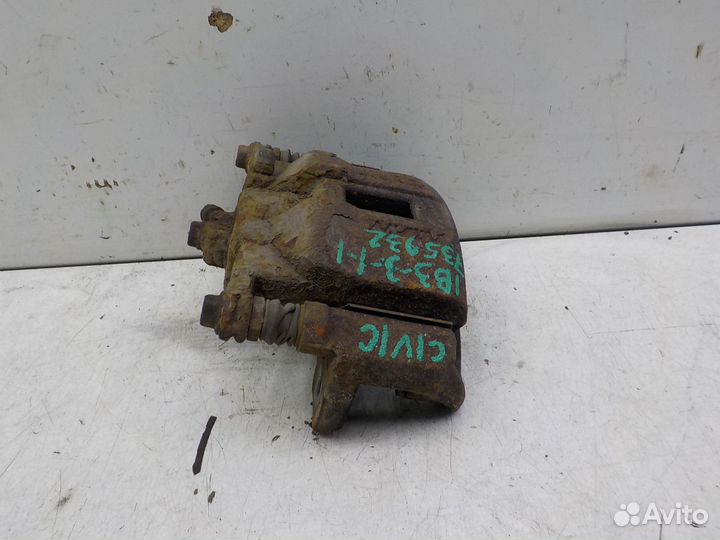 Суппорт передний левый Honda Civic