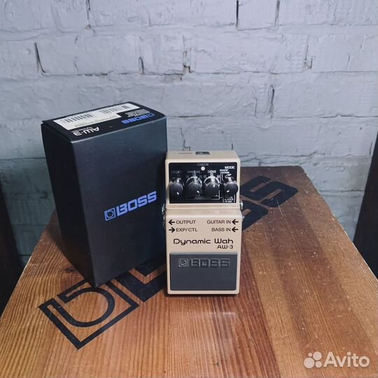 Педаль эффектов для электрогитары Boss Dynamic Wah