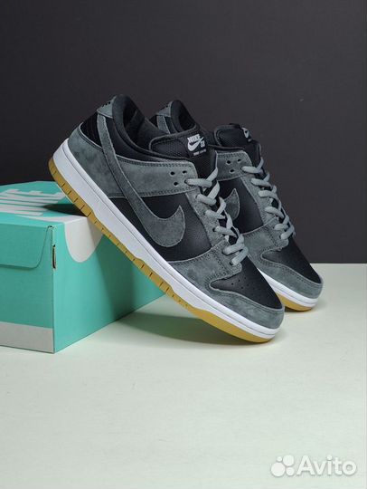 Кроссовки nike SB Dunk Low Dark Grey Black Gum