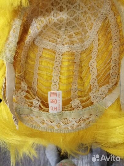 Парик желтый