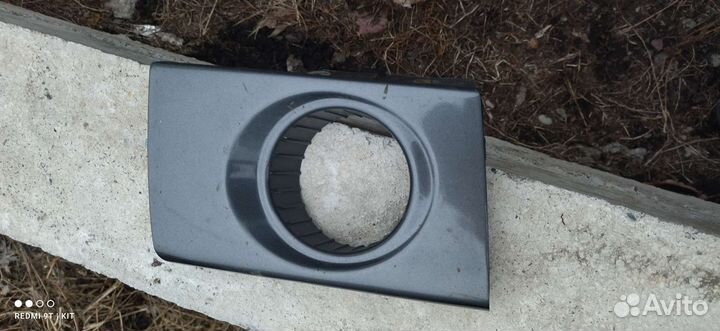 Накладка бампера, на противотуманные фары прав