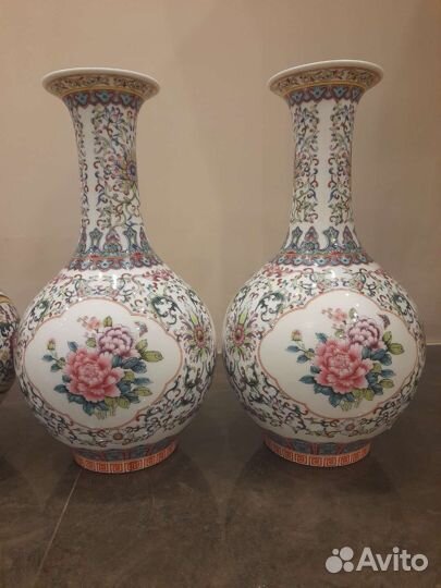 Вазы парные фарфор Китай 27 и 30см