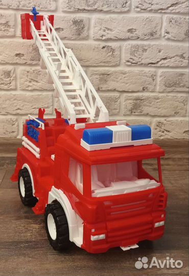 Игрушка пожарная машина