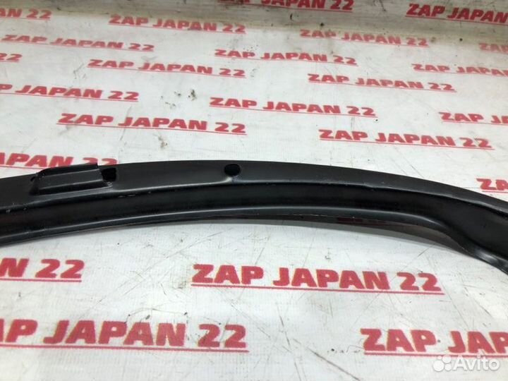 Кронштейн бампера передний правый Toyota Camry