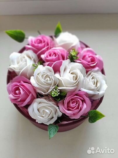 Душевный подарок из мыльных роз