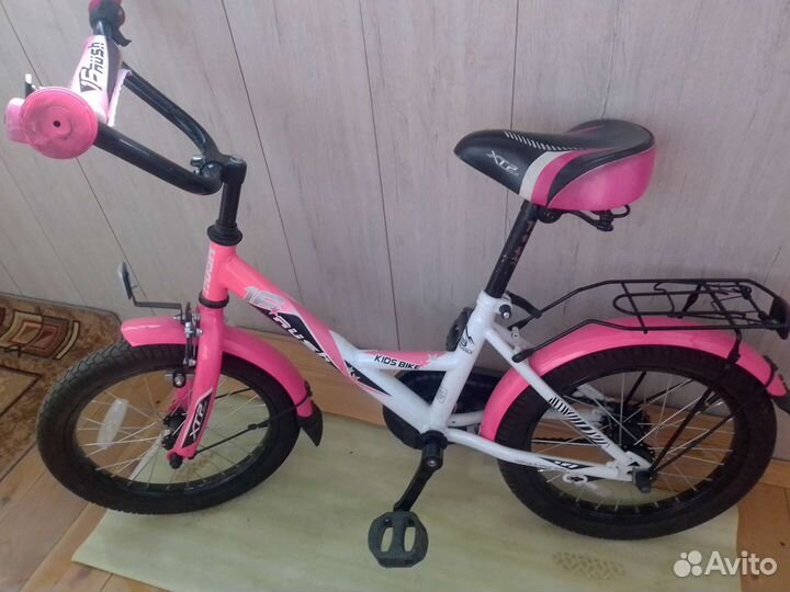 Продам велосипед, самокат в подарок