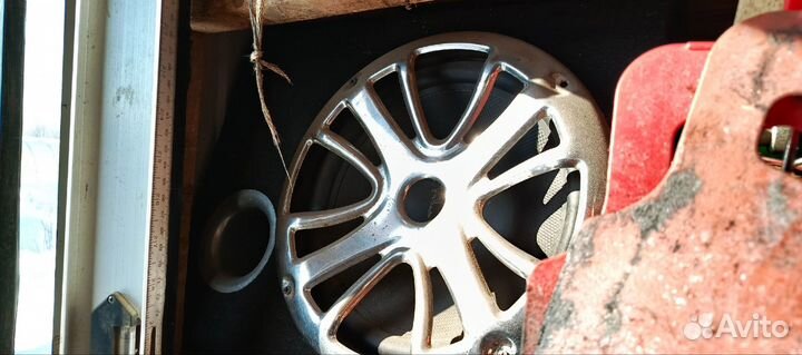 Активный сабвуфер