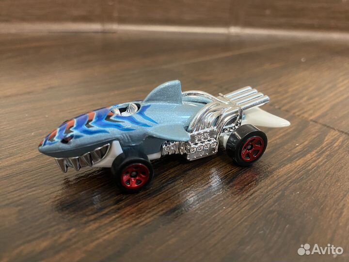 Hot wheels машинки