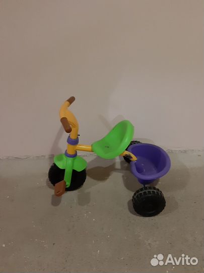 Трехколесный велосипед