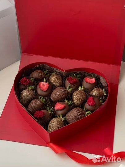 День матери клубника