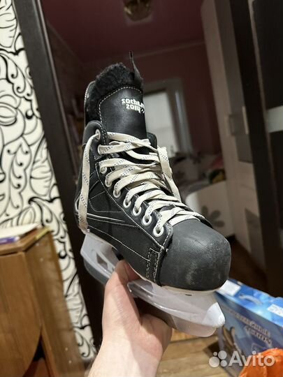 Коньки хоккейные 39 размер