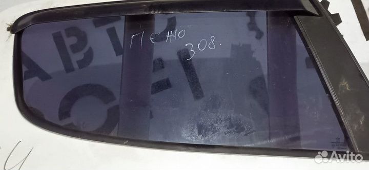 Стекло двери задней правой Peugeot 308