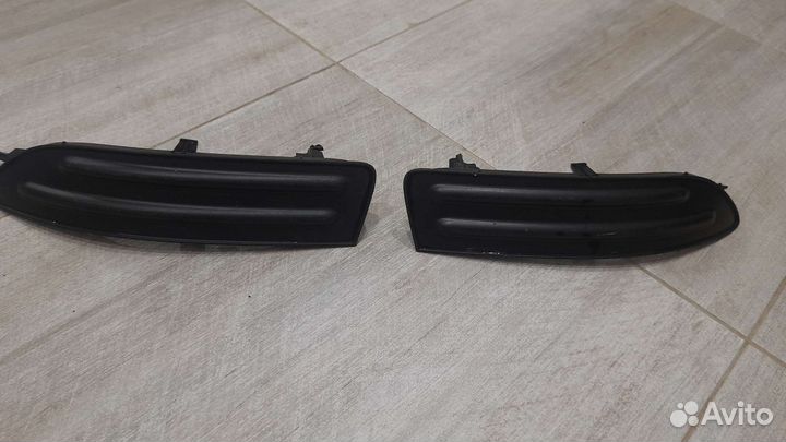 Заглушка противотуманок Toyota Corolla 120