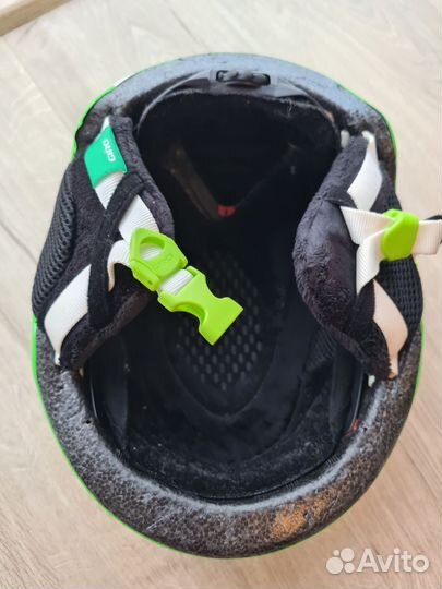 Горнолыжный шлем