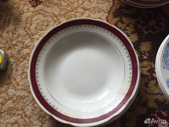 Тарелка разные