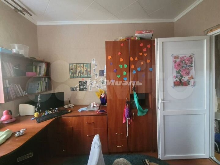 Комната 42 м² в 3-к., 9/9 эт.