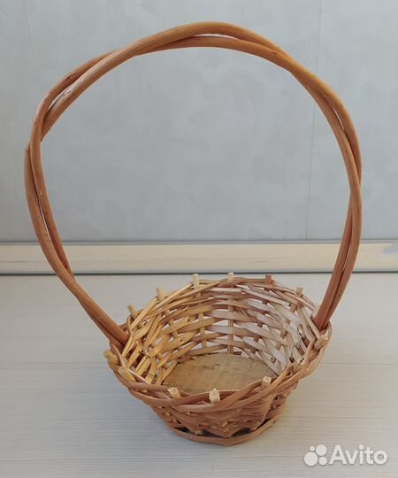 Корзина плетеная