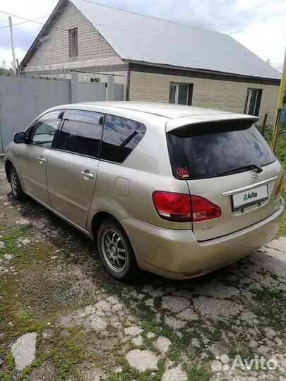 Toyota Ipsum 2.4 AT, 2001, 228 656 км
