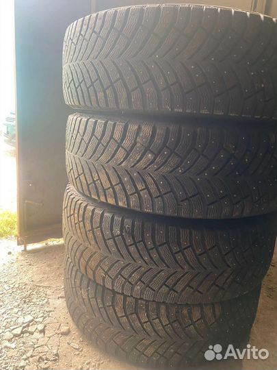 Michelin X-Ice North 4 235/55 R19 105T