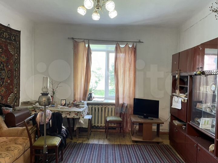 3-к. квартира, 80 м², 1/2 эт.