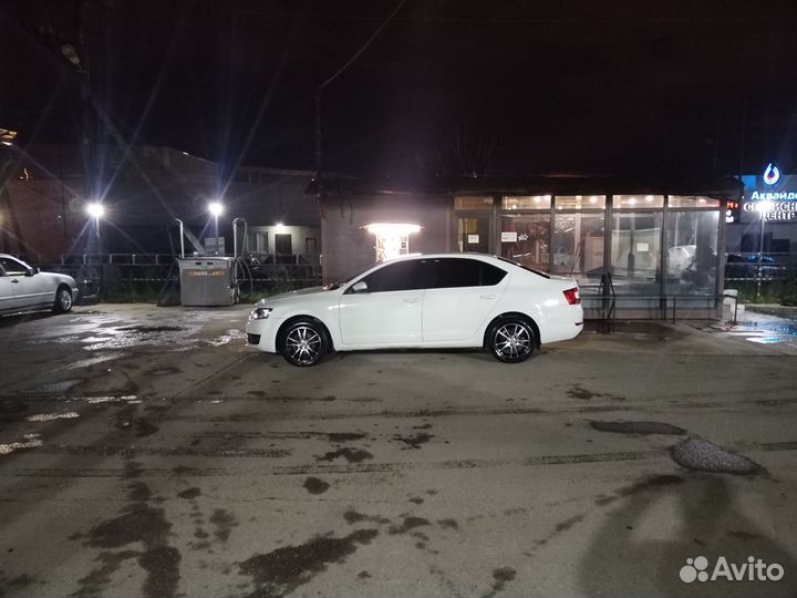 Skoda Octavia 1.6 AT, 2016, 395 000 км