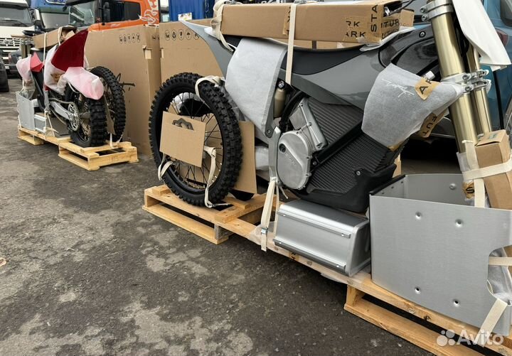 Мотоцикл Stark Future Varg 80 л.с, gen2